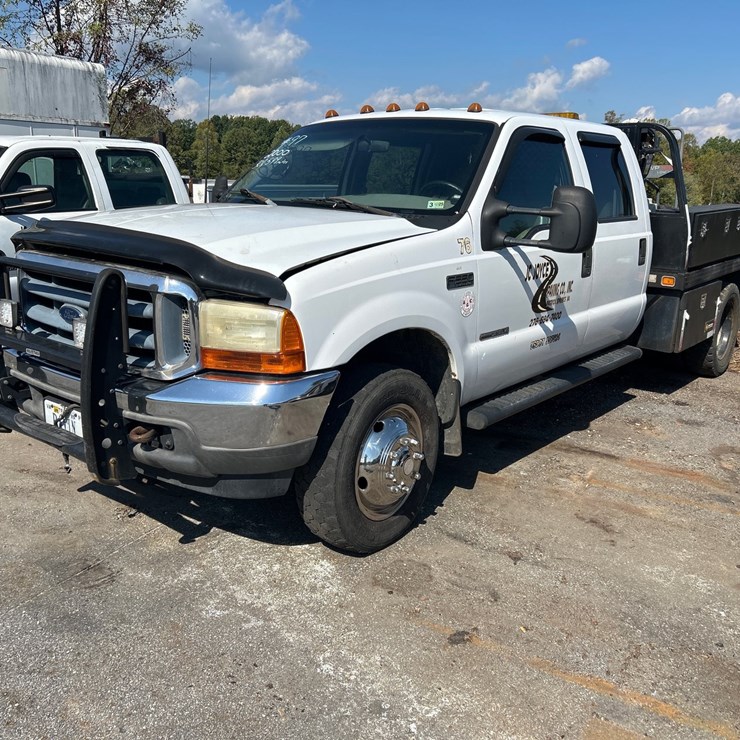 #97 • 2000 Ford F-550 Truck
