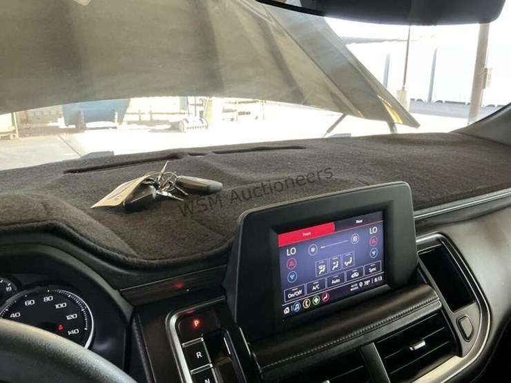 2021-chevrolet-tahoe-suv-image-17