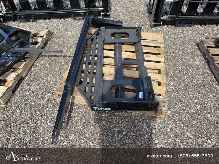 future-ft-dhc-skid-steer-forks-image-1
