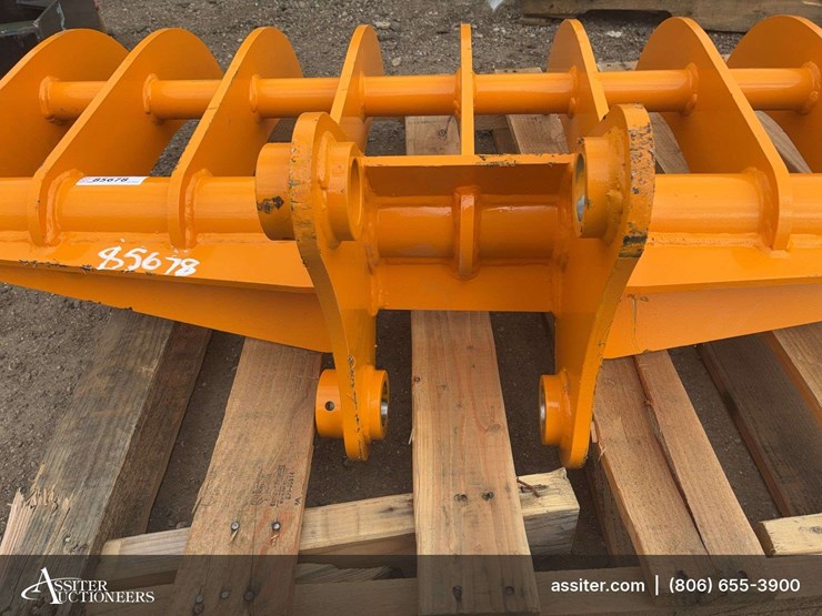 caterpillar-305-image-4