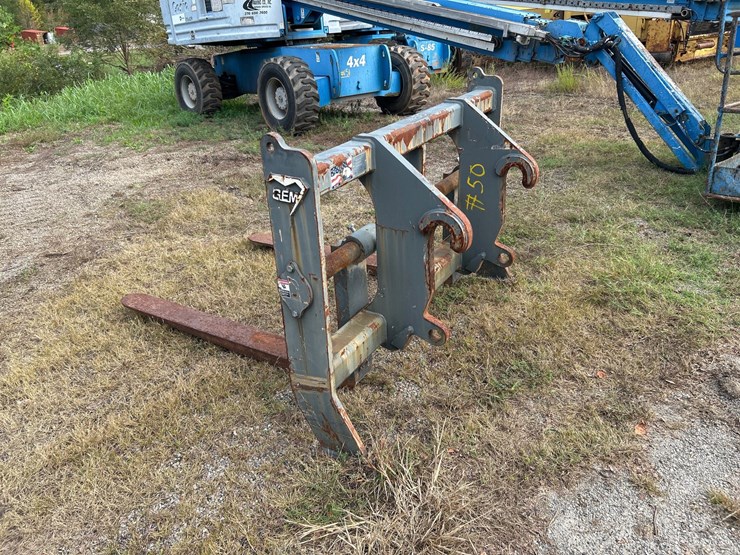 #50-•-60”-loader-forks-attachment-image-6