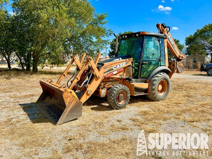 2012-case-580-super-n-backhoe-loader-image-1