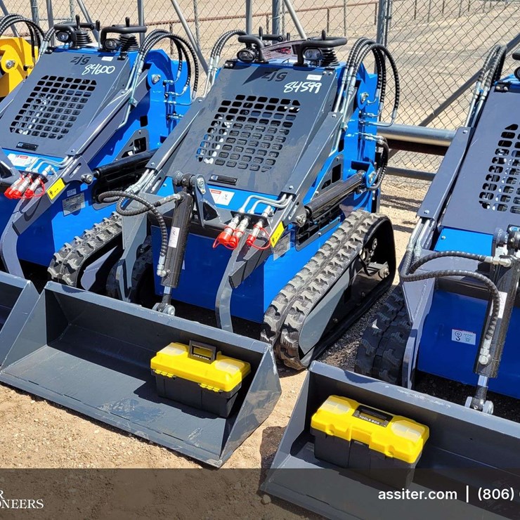 2026 ZJZ-380 Mini Skid Steer Loader