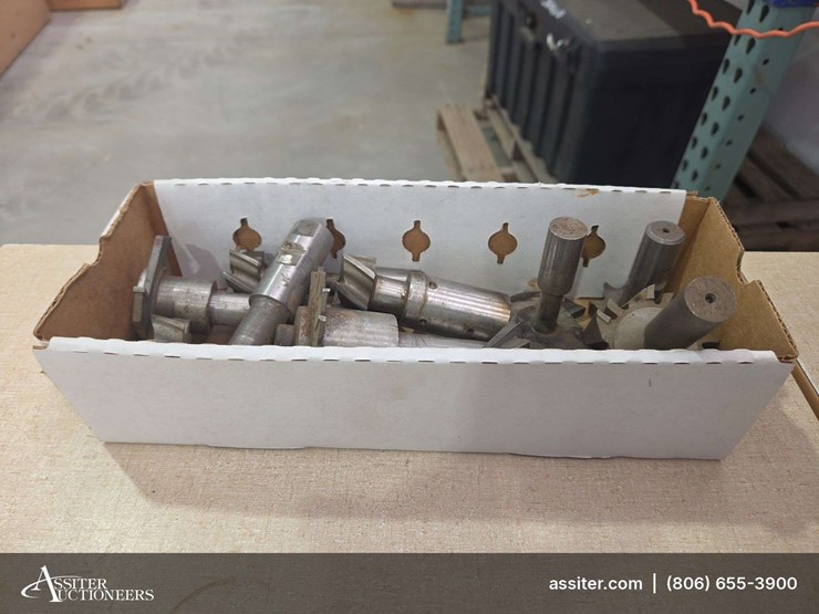 box-of-milling-cutters-image-1