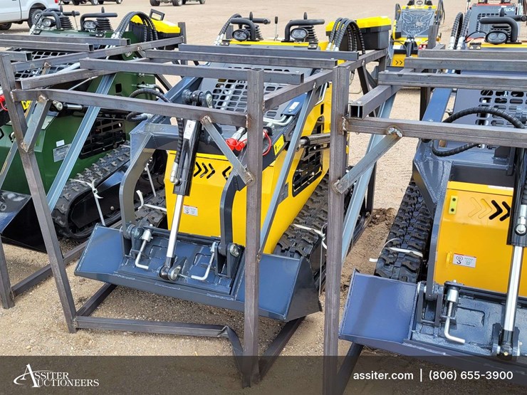 2026-zjz-380-mini-skid-steer-loader-image-1