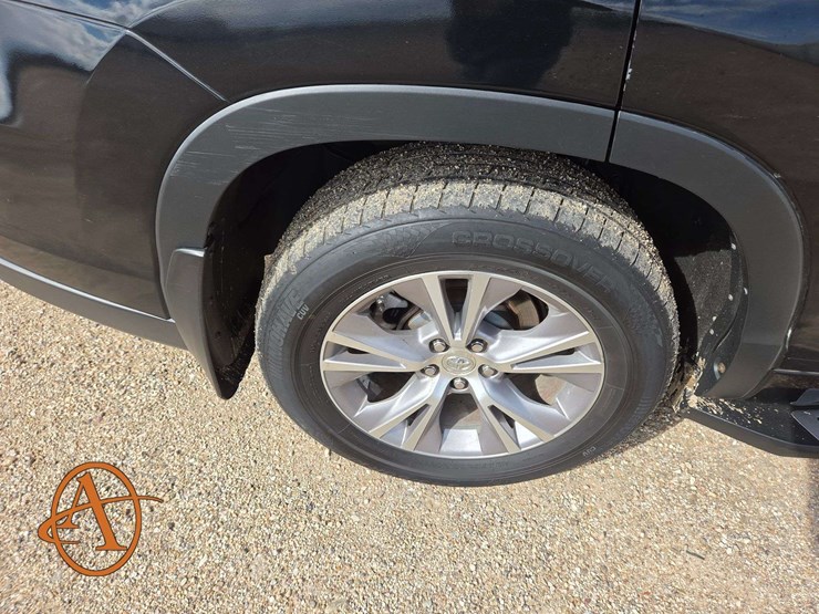2015-toyota-highlander-xle-image-31