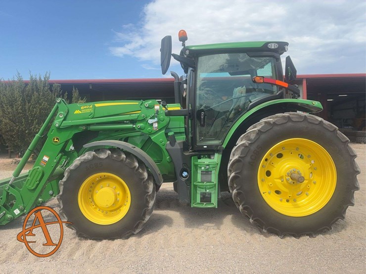 2022-john-deere-r-image-6