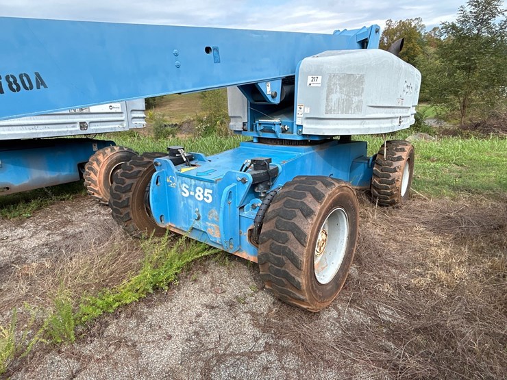 #52-•-genie-s85-boom-lift-image-2