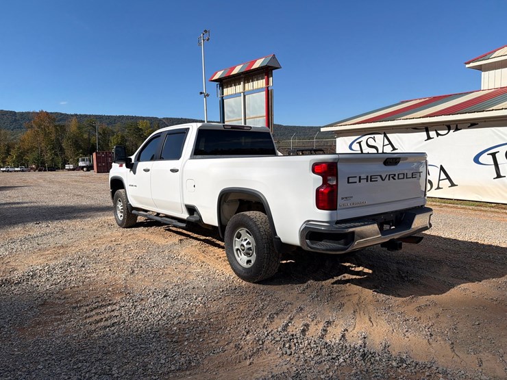 #4105-•-2021-chevrolet-2500hd-truck-image-3