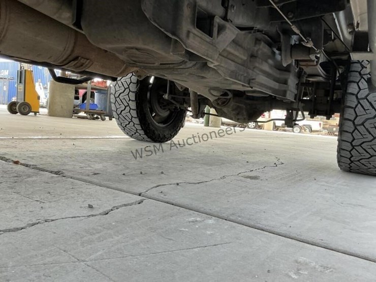 2011-ford-f-250-super-duty-p/u-image-26