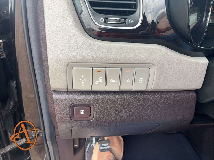 2017-kia-sedona-image-27