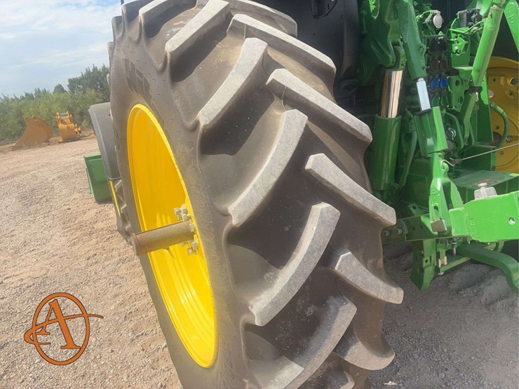 2022-john-deere-r-image-53