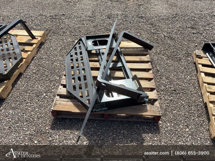 future-ft-dhc-skid-steer-forks-image-3