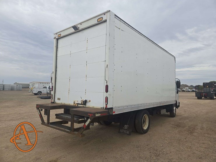2019-hino-195-cab-over-engine-/-single-box-truck-image-4
