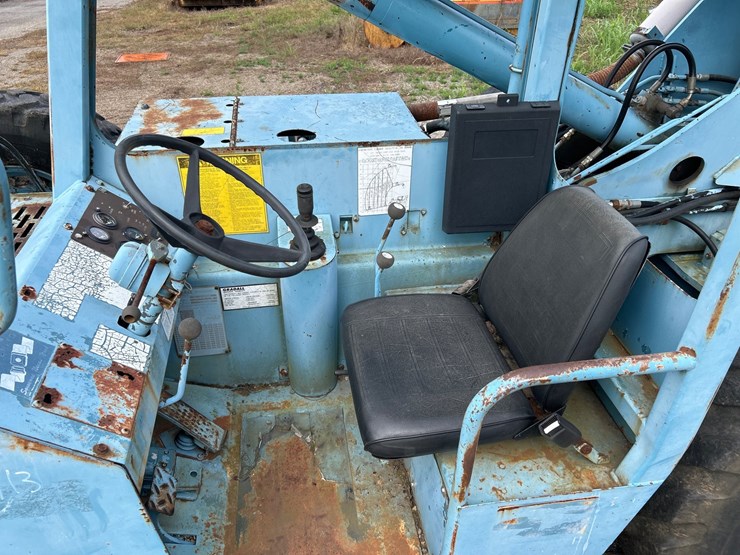 #48-•-gradall-telehandler-image-9