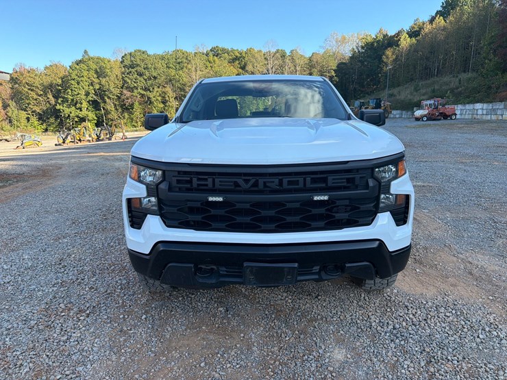#4112-•-2023-chevrolet-1500-truck-image-8