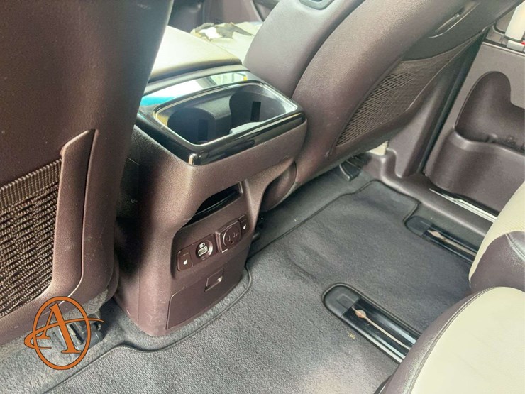 2017-kia-sedona-image-13
