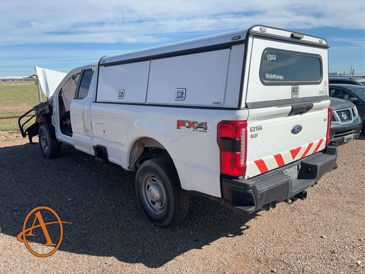 2024-ford-f350-image-8