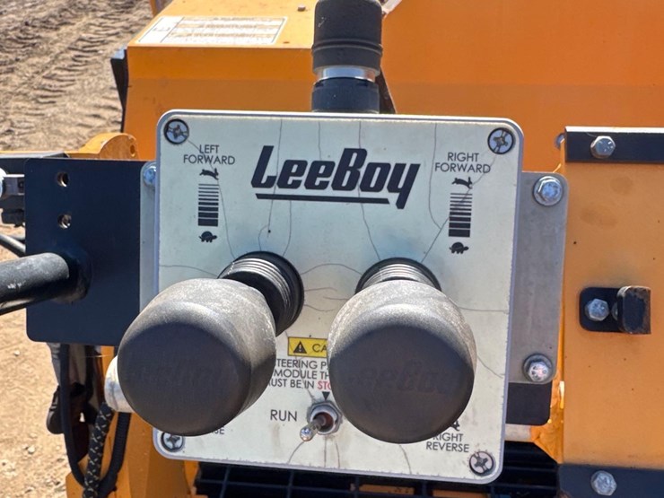 2021-leeboy-8520b-image-28