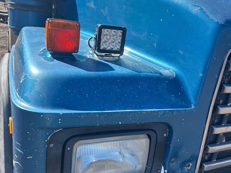1996-mack-rd690s-image-34