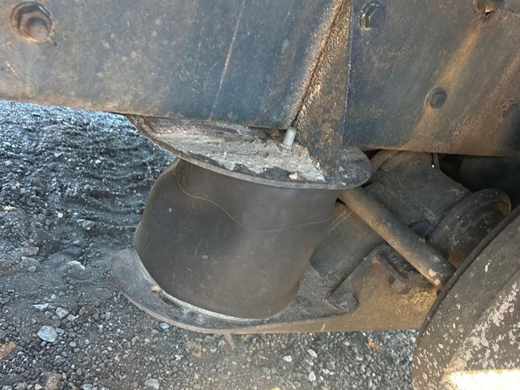 1996-mack-rd690s-image-41