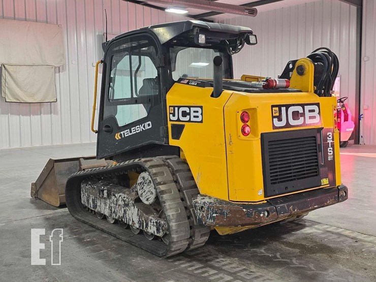 2021-jcb-3ts-8t-image-4