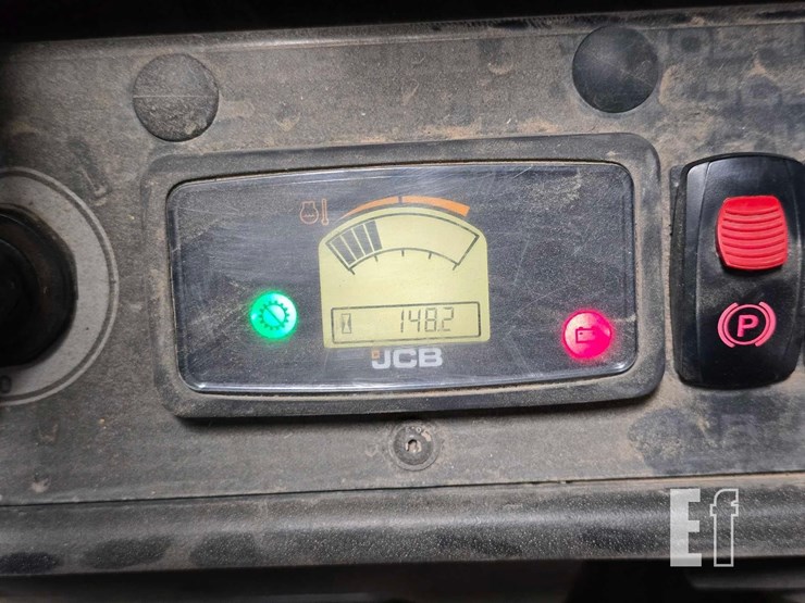 2023-jcb-1cxt-image-24