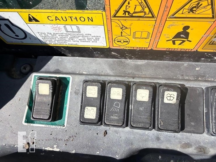 2019-takeuchi-tl10v2-image-32