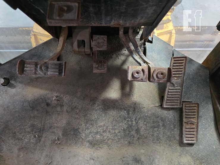 1979-deere-772a-image-15
