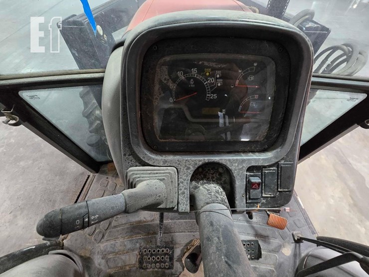case-ih-farmall-95-image-16