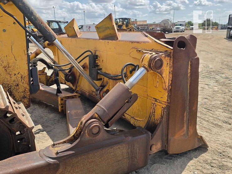 2008-deere-750j-image-11