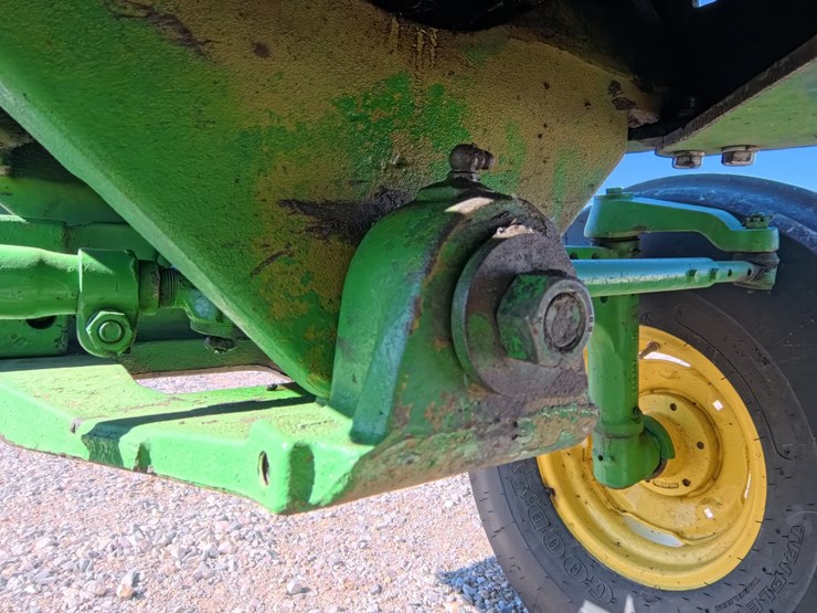 #1043-•-john-deere-4440-tractor-image-17