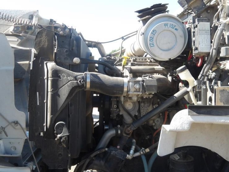 2015-western-star-4800-image-11
