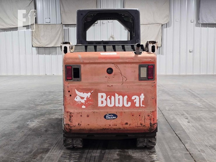 2013-bobcat-t110-image-8