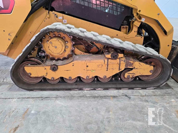 2022-caterpillar-289d3-image-27
