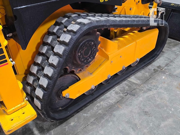 2023-jcb-1cxt-image-37