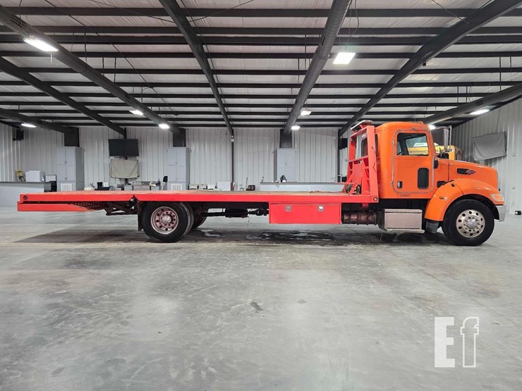 2018-peterbilt-337-image-6