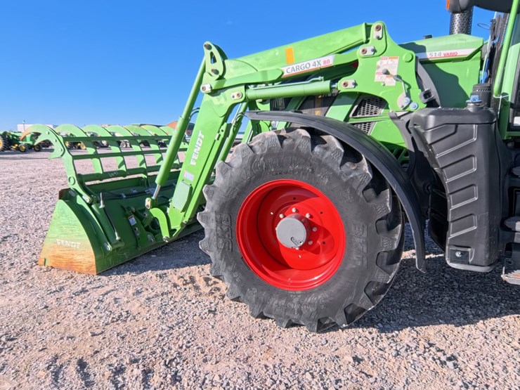 #1064-•-2023-fendt-514-vario-tractor-image-20