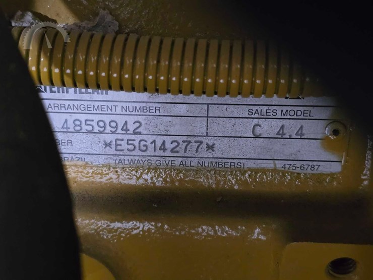 caterpillar-d100gc-image-13