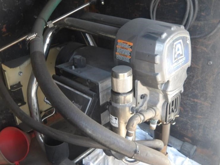 2002-workhorse-p42-image-14