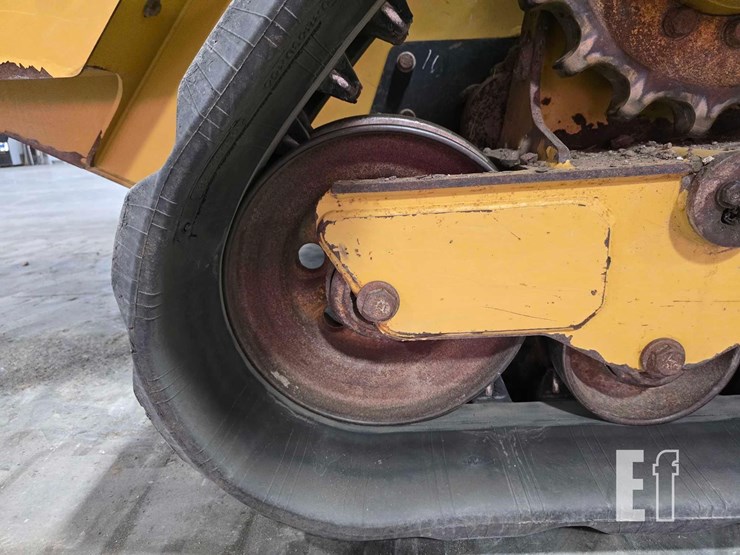 2022-caterpillar-289d3-image-34