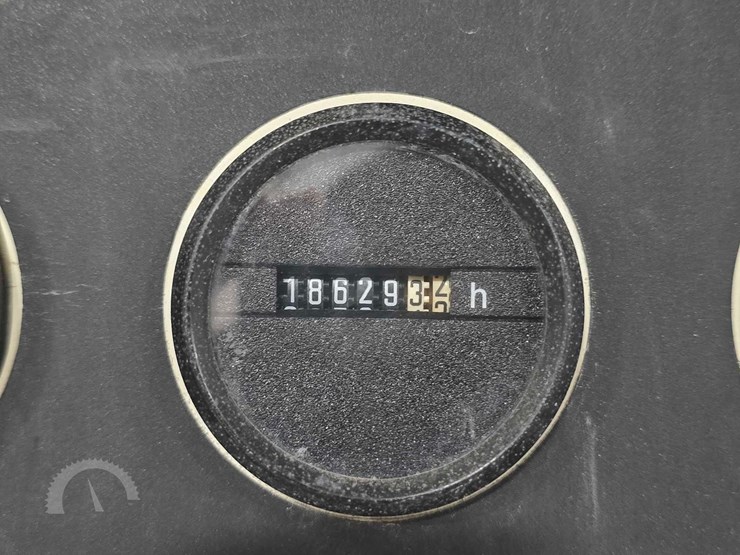 2013-caterpillar-xq60-6-image-10