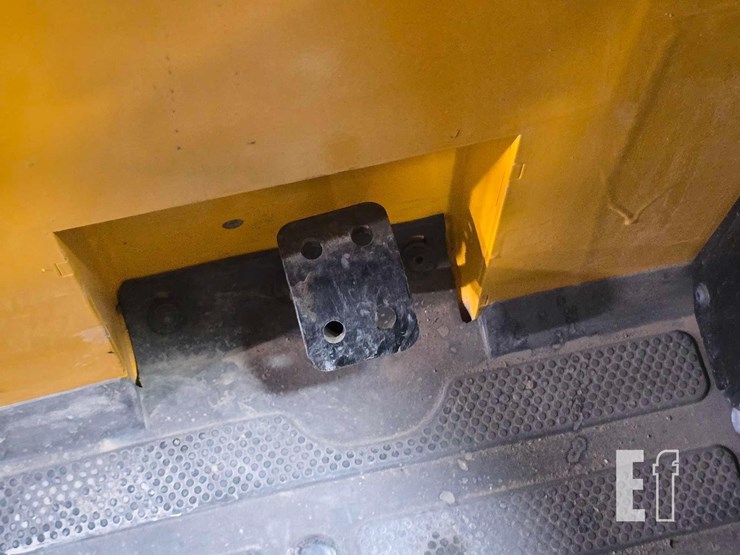2023-jcb-1cxt-image-18