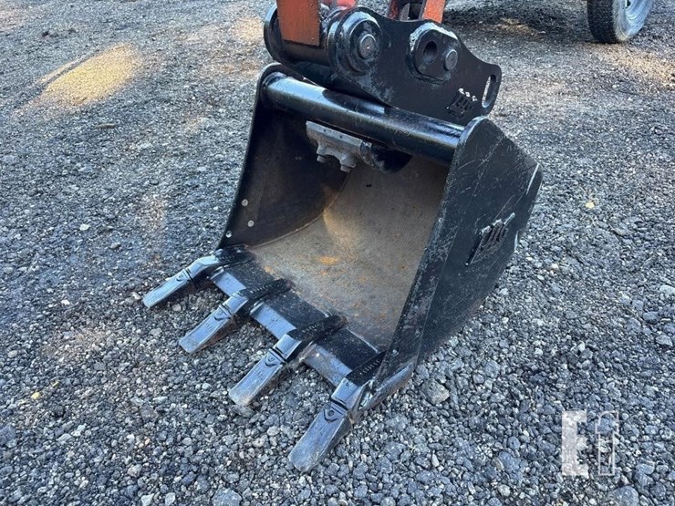 2019-kubota-u35-4-image-11