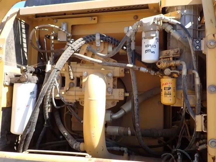 caterpillar-330c-image-14