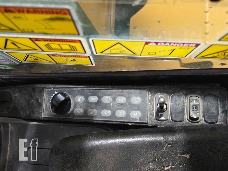 2019-caterpillar-315f-lcr-image-16