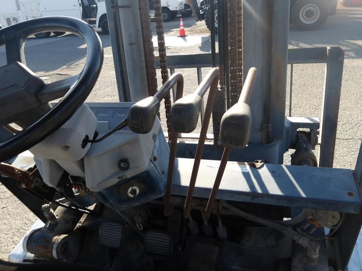 kamatsu-fg45st-6-forklift-image-21
