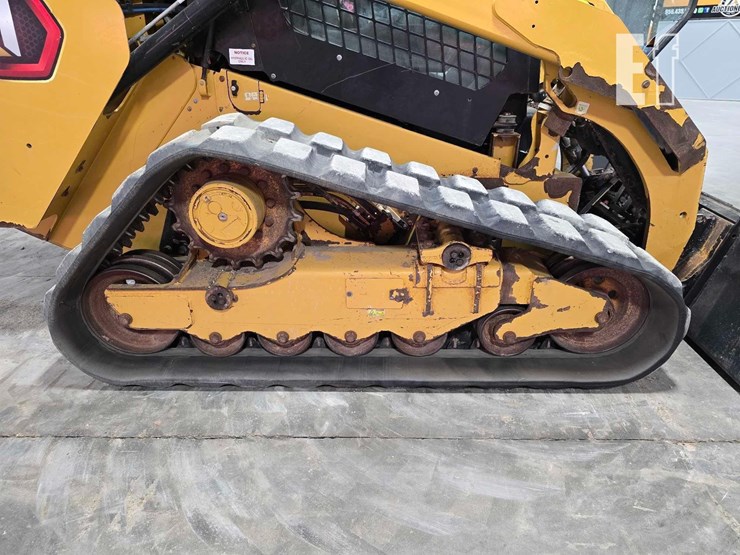 2022-caterpillar-289d3-image-31