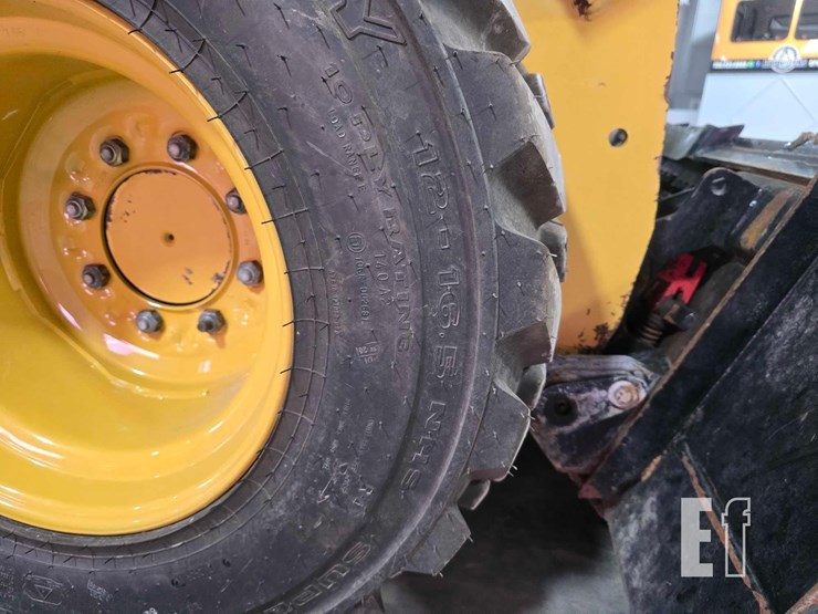 2022-caterpillar-226d3-image-29
