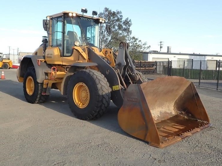 2018-volvo-l90h-wheel-loader-image-2